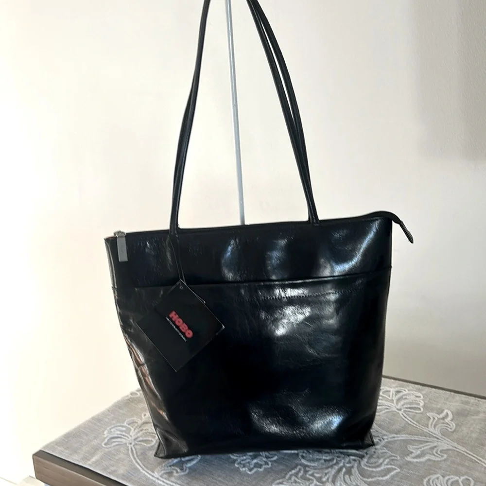 HOBO International New Carlotta Shiny Black Leather Shoulder Bag - Picture 2 of 15